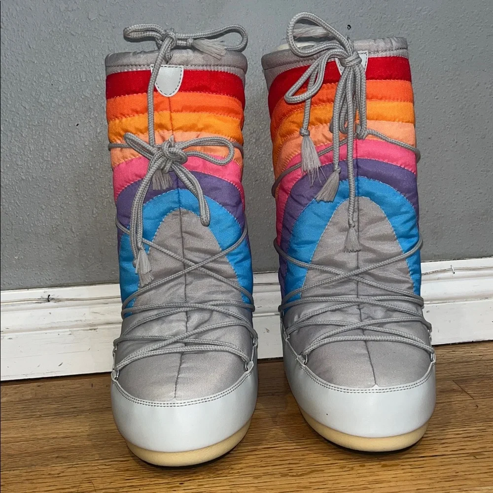 Moon Boot Icon Rainbow Snow Boots NWOB